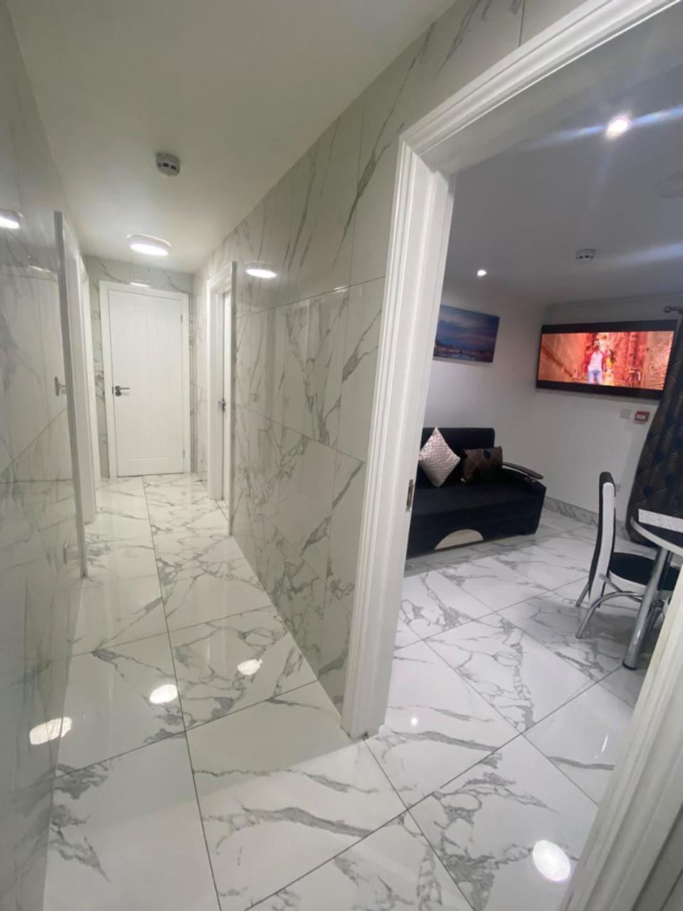 The Royal Boutique Oxford Lodge By London Sleep 6 헤이스 외부 사진