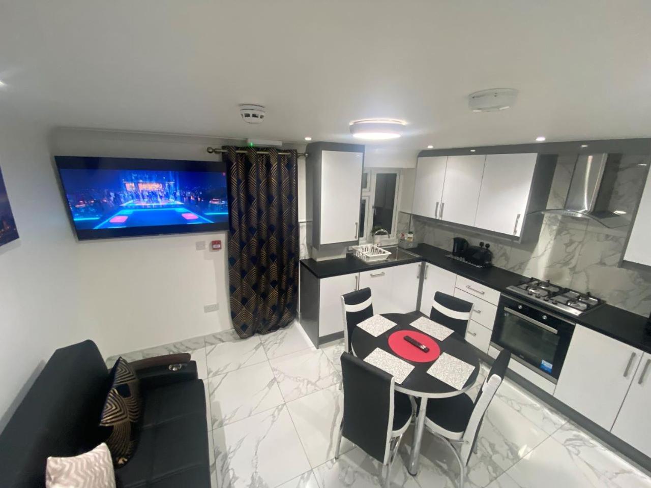 The Royal Boutique Oxford Lodge By London Sleep 6 헤이스 외부 사진